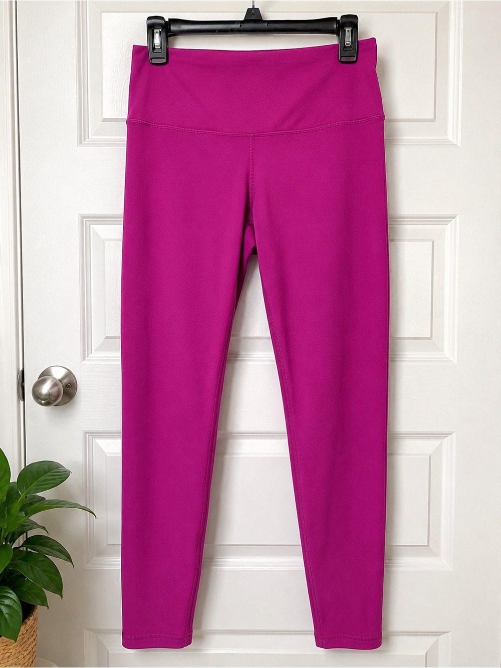 Fabletics High Waisted Leggings Women’s Large Pink Purple Yoga Gym